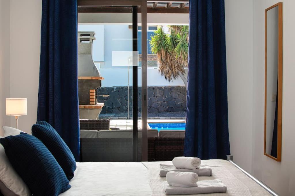 Casa Marlay Spacious, Heated Pool, Bbq & Fast Wi-Fi Only 15 Minutes Walk To Town Playa Blanca  Kültér fotó