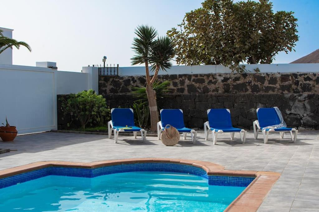 Casa Marlay Spacious, Heated Pool, Bbq & Fast Wi-Fi Only 15 Minutes Walk To Town Playa Blanca  Kültér fotó