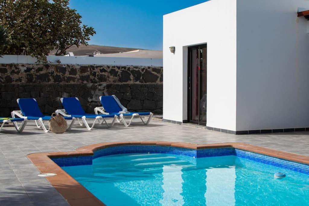 Casa Marlay Spacious, Heated Pool, Bbq & Fast Wi-Fi Only 15 Minutes Walk To Town Playa Blanca  Kültér fotó